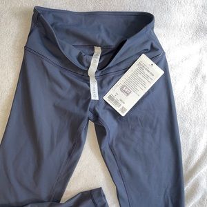 Lululemon crop yoga pants